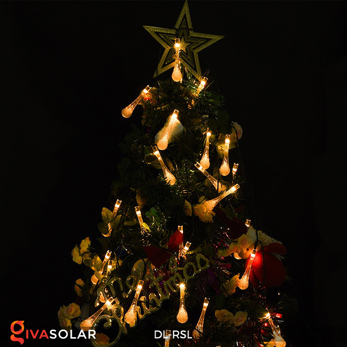 Đèn trang trí Noel sử dụng năng lượng mặt trời mới nhất 2020 2