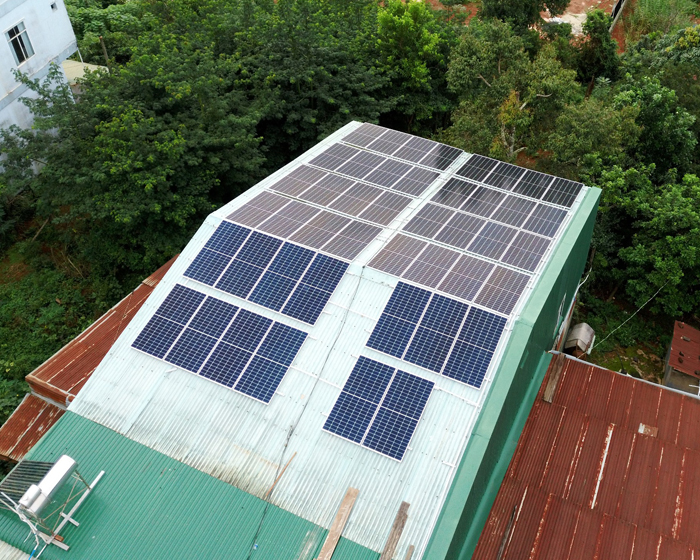 Hoàn thành lắp điện mặt trời áp mái 20 kWp cho anh Lĩnh tại tỉnh Đắk Nông 9
